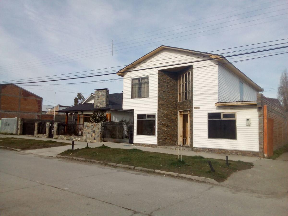 Hostal Los Pioneros Puerto Natales Buitenkant foto