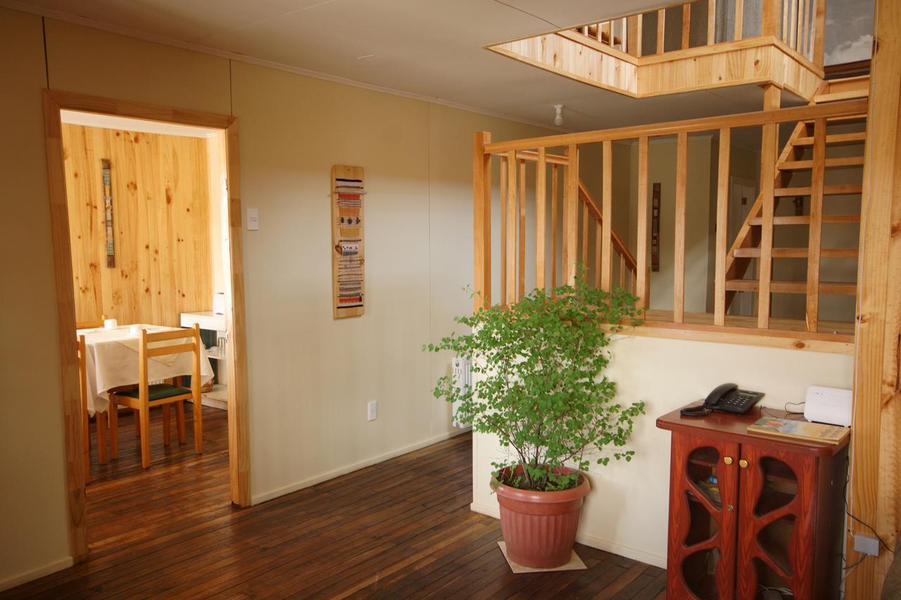 Hostal Los Pioneros Puerto Natales Buitenkant foto