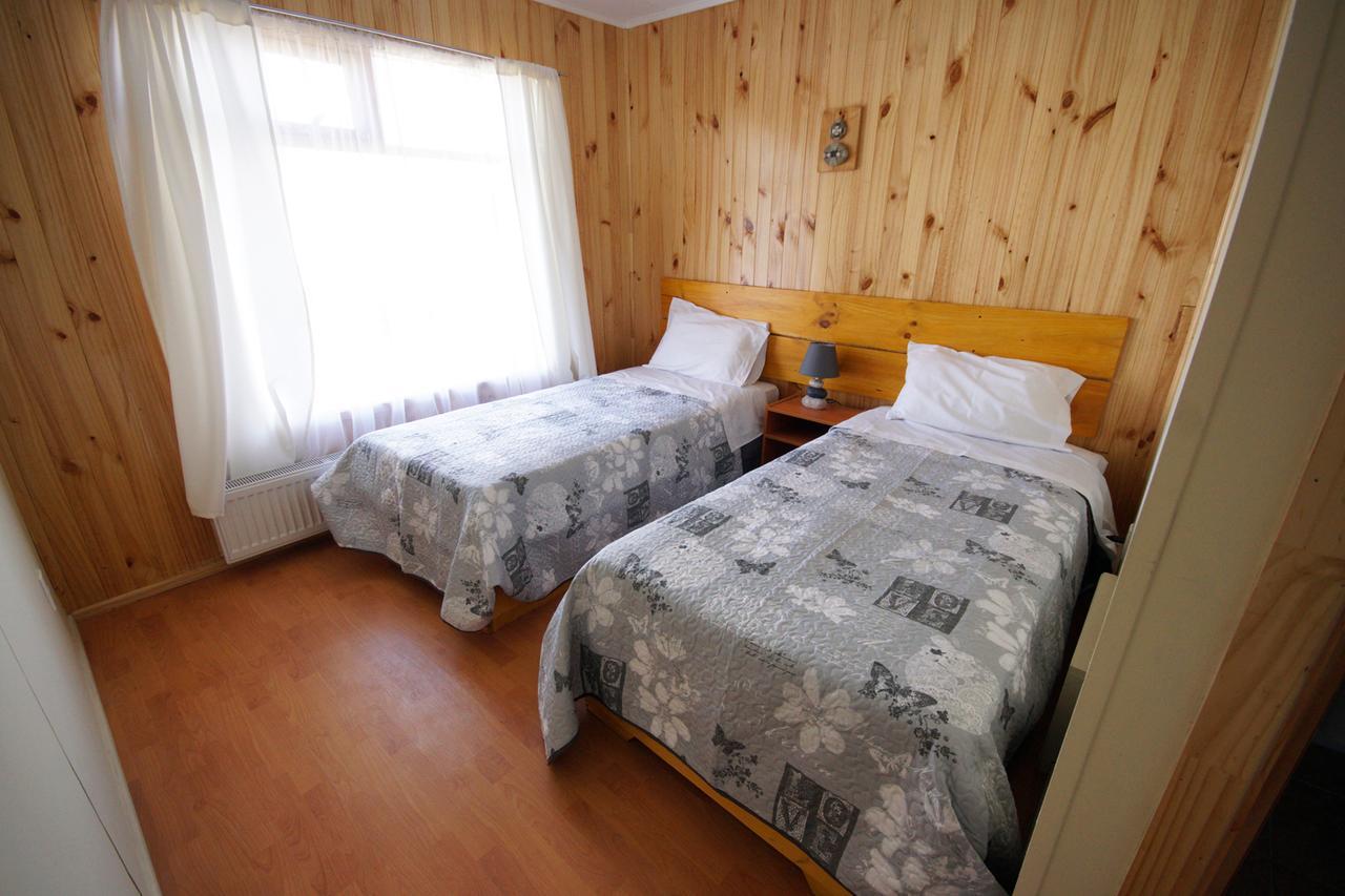 Hostal Los Pioneros Puerto Natales Buitenkant foto