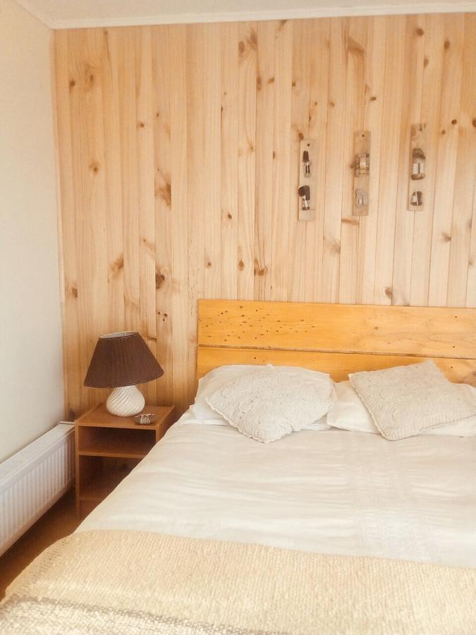 Hostal Los Pioneros Puerto Natales Buitenkant foto